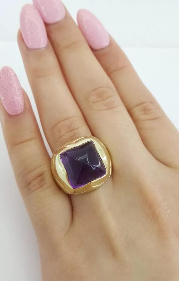 Sugarloaf Amethyst Statement Ring 18k Yellow Gold 17.6 Grams