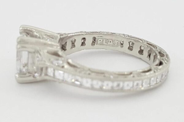 Tacori Reverse Crescent Plat 1.10 ct Semi-Mount Three Stone Engagement Ring