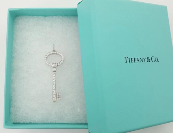 Tiffany & Co. Keys Oval Top Diamond Key Pendant Platinum 0.58 ct 1.5" Retail 7K