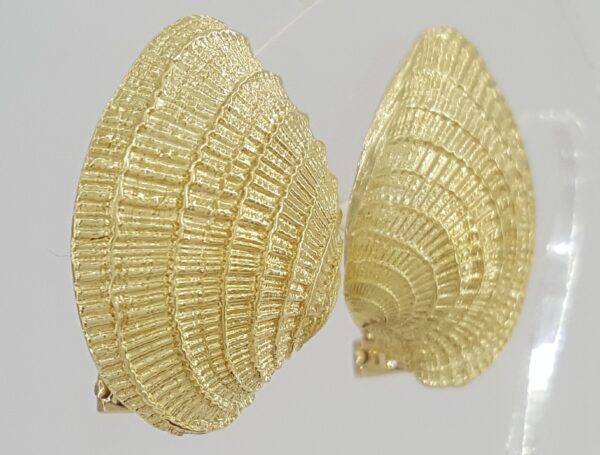 Vintage Tiffany & Co Seashell Clip On Earclip Earrings 14K Y Gold Circa 1970s