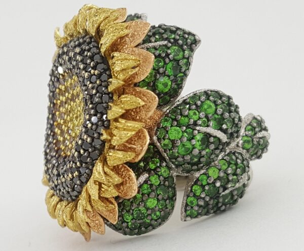 Alex Soldier Emerald & Diamonds Sunflower 7 ct Statement Ring 18k Gold Retil 25K