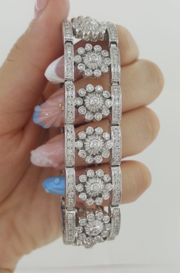 Doris Panos Vintage Flower Bracelet 5.14 ct 77.8 Grams 18 mm Wide 18K White Gold