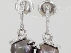 Mikimoto Black South Sea Pearls Diamond Dangle Drop Earrings 11.6mm 18K Gold