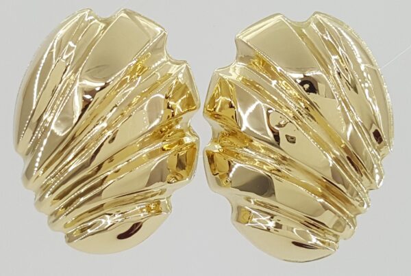 18k Yellow Gold Shell Stud Earrings 22 mm 5.2 Grams