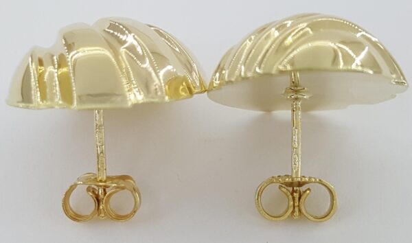 18k Yellow Gold Shell Stud Earrings 22 mm 5.2 Grams