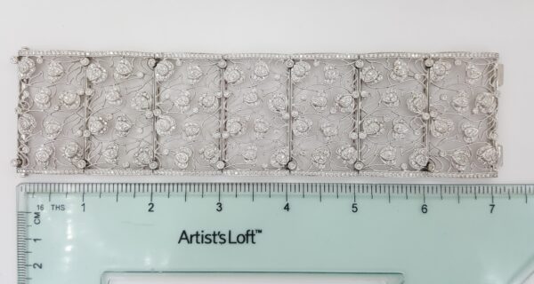 Vintage Style Diamond Flower Bracelet 12.21 ct 79 Grams 46mm 18K White Gold
