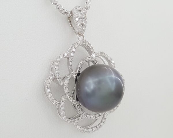 13.7 mm Tahitian Pearl & Diamond Flower Pendant Necklace 1.3 ct 18K Gold 18"