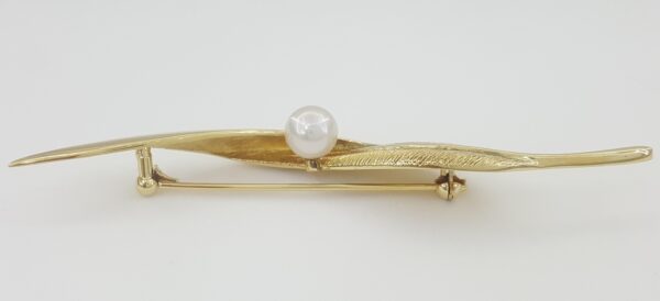 Vintage Mikimoto 18k Yellow Gold Leaf Akoya Pearl Pin Brooch 9.8 Grams