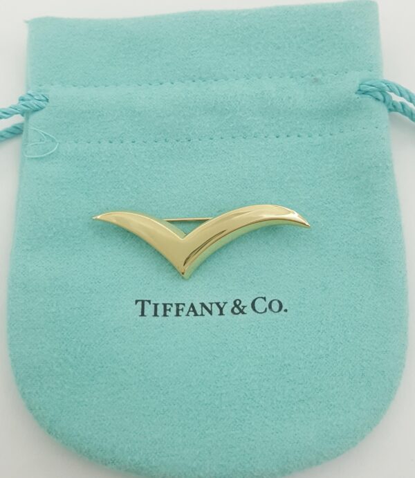 Tiffany & Co 1980's Vintage 18K Yellow Gold Seagull Brooch / Pin 1.7"