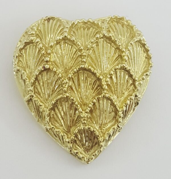 Tiffany & Co Vintage Scalloped Heart Brooch Pin Pendant 18K Yellow Gold 1.2"