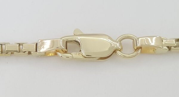 Round Box 14K Yellow Gold Bracelet 6.8" 2.2 mm 5 grams