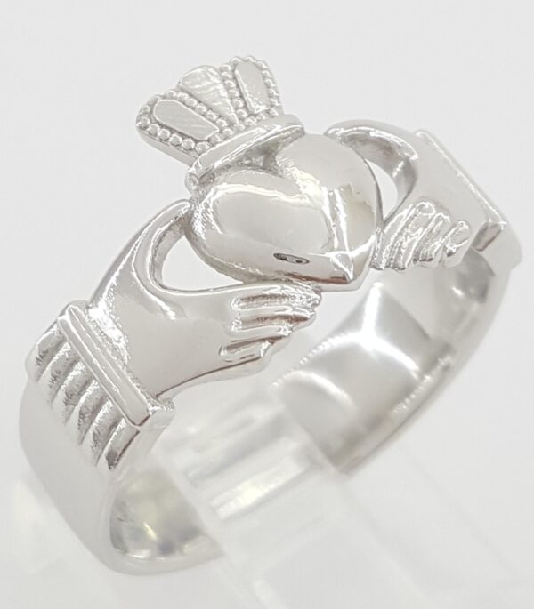 Claddagh Platinum Ring 12 mm 11.2 Grams