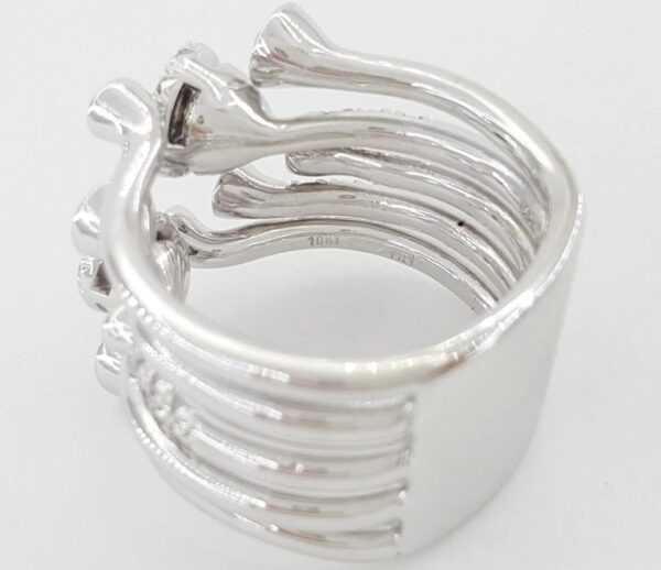Favero Calla Diamond Statement Right Hand Ring 1.8 ct 18k White Gold