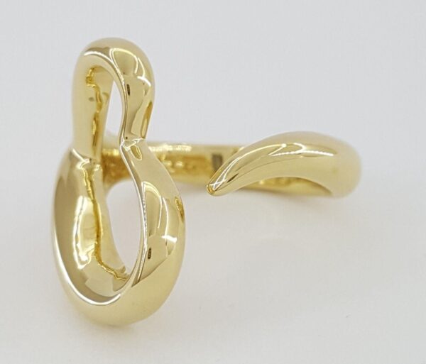 Vintage Tiffany & Co Elsa Peretti ® 18K Yellow Gold Large Open Heart Ring 18.6mm