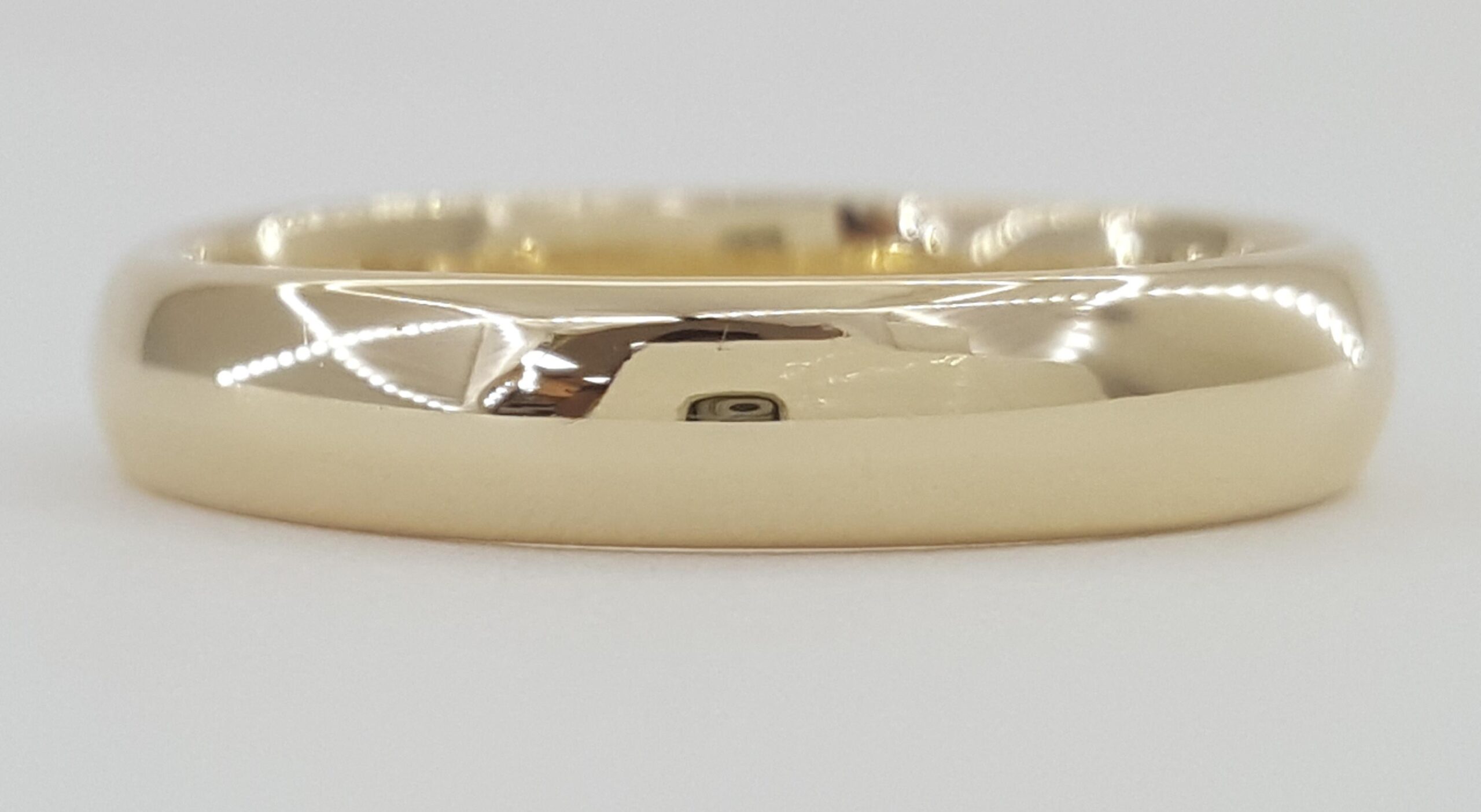 Half Dome 14K Yellow Gold Wedding Band Ring 4 mm Size 8.25 4 Grams