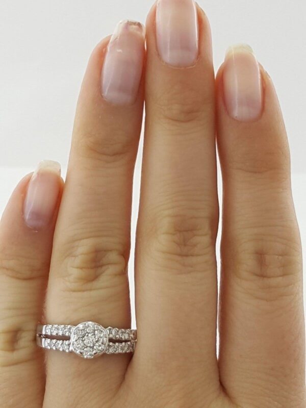 Round Diamond Cluster Halo Engagement Anniversary Ring 0.5 ct 14K White Gold