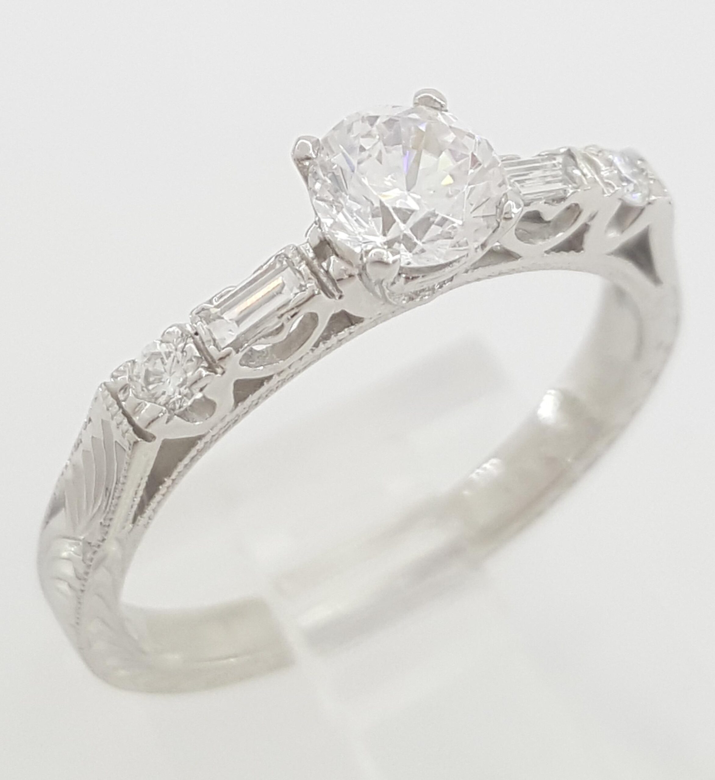 Tacori Crescent Platinum Semi-Mount Engagement Ring 0.15 ct Rtl $2,760