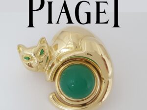 Piaget Cabochon Jadeite Cat Pin Brooch 18k Yellow Gold 24.3 mm 15.5 Grams