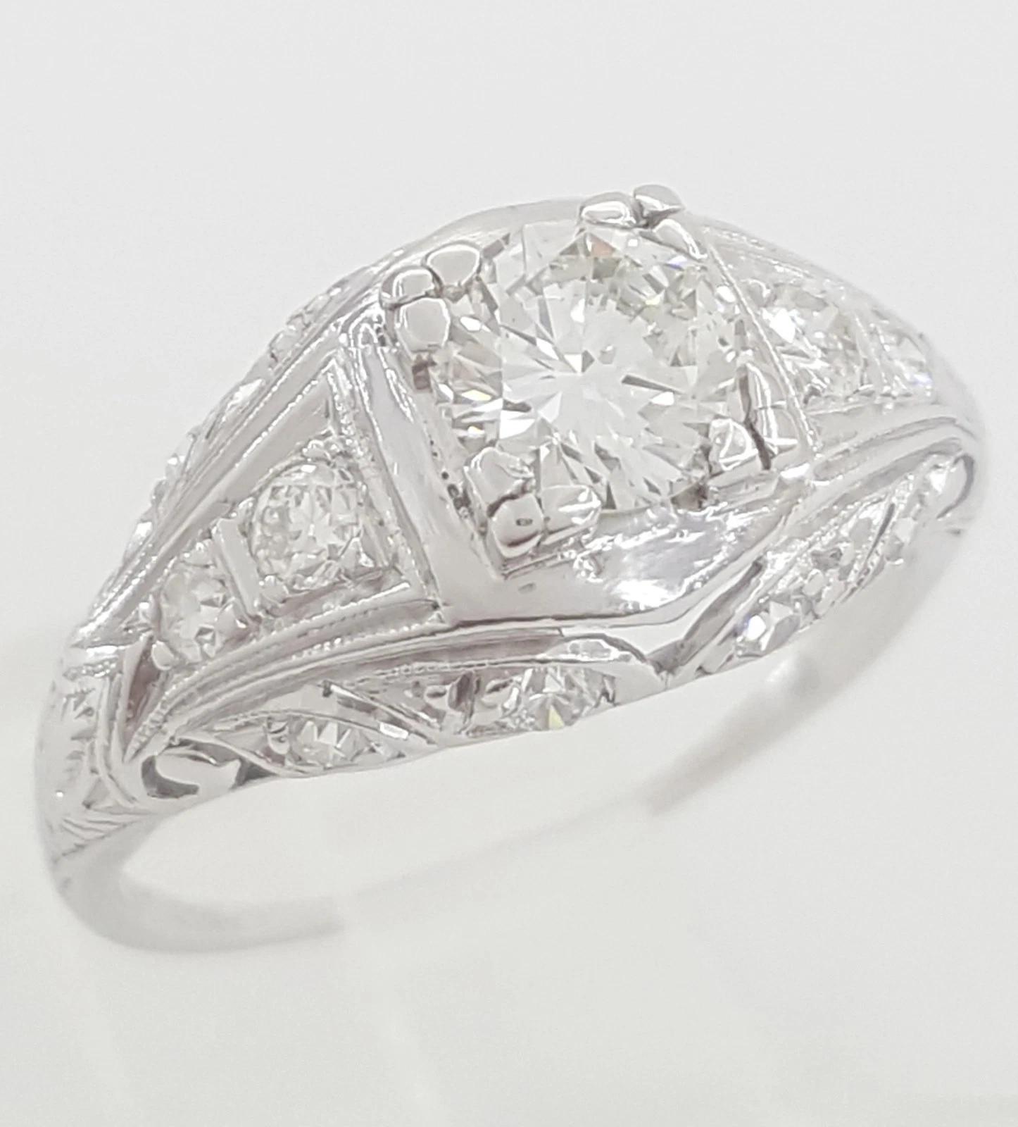 Antique Art Deco Round Diamond Engagement Ring 0.75 ct in Platinum