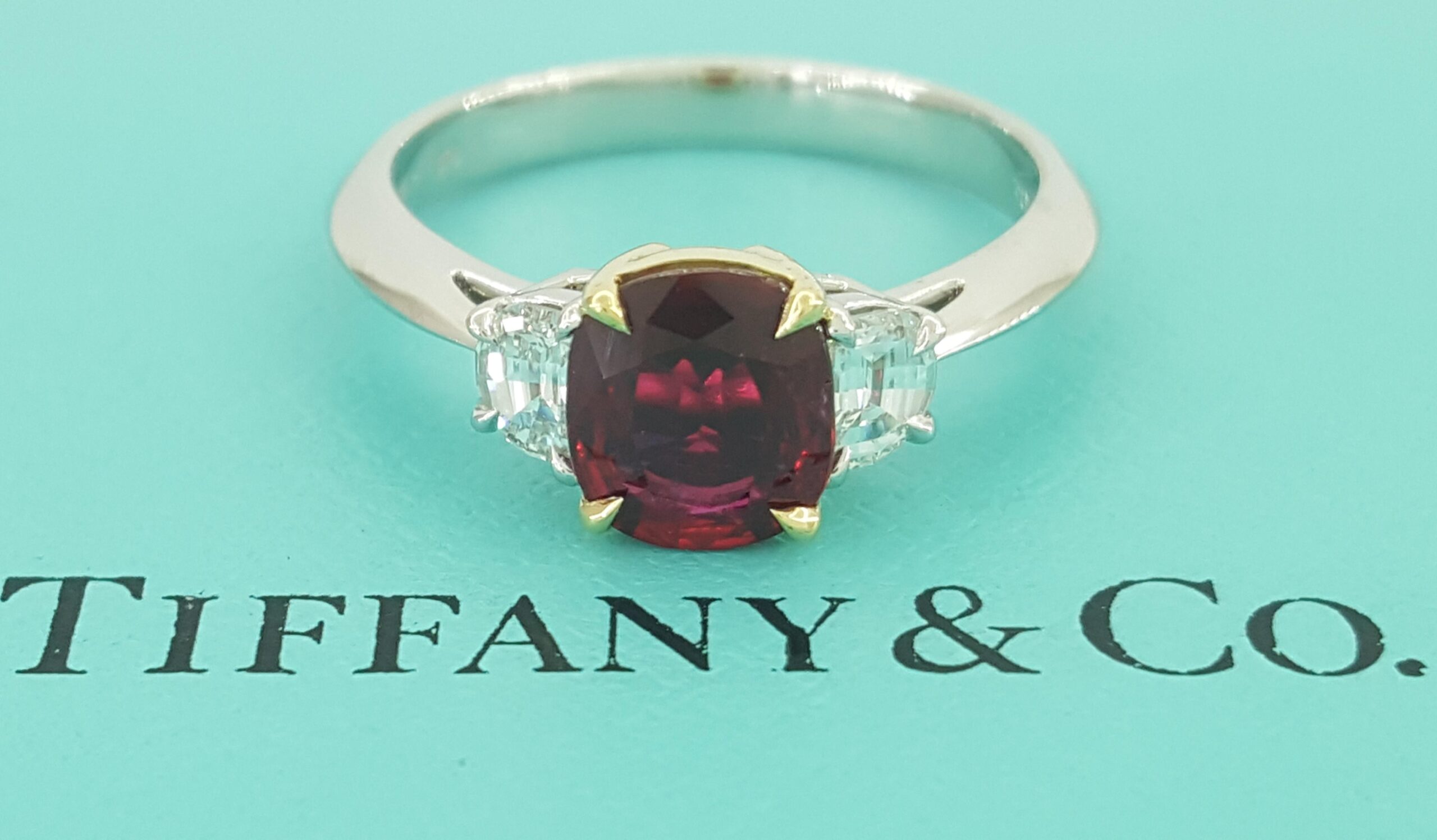Vintage Tiffany & Co Cushion Ruby & Diamond Statement Ring 1.8 ct Platinum 18k