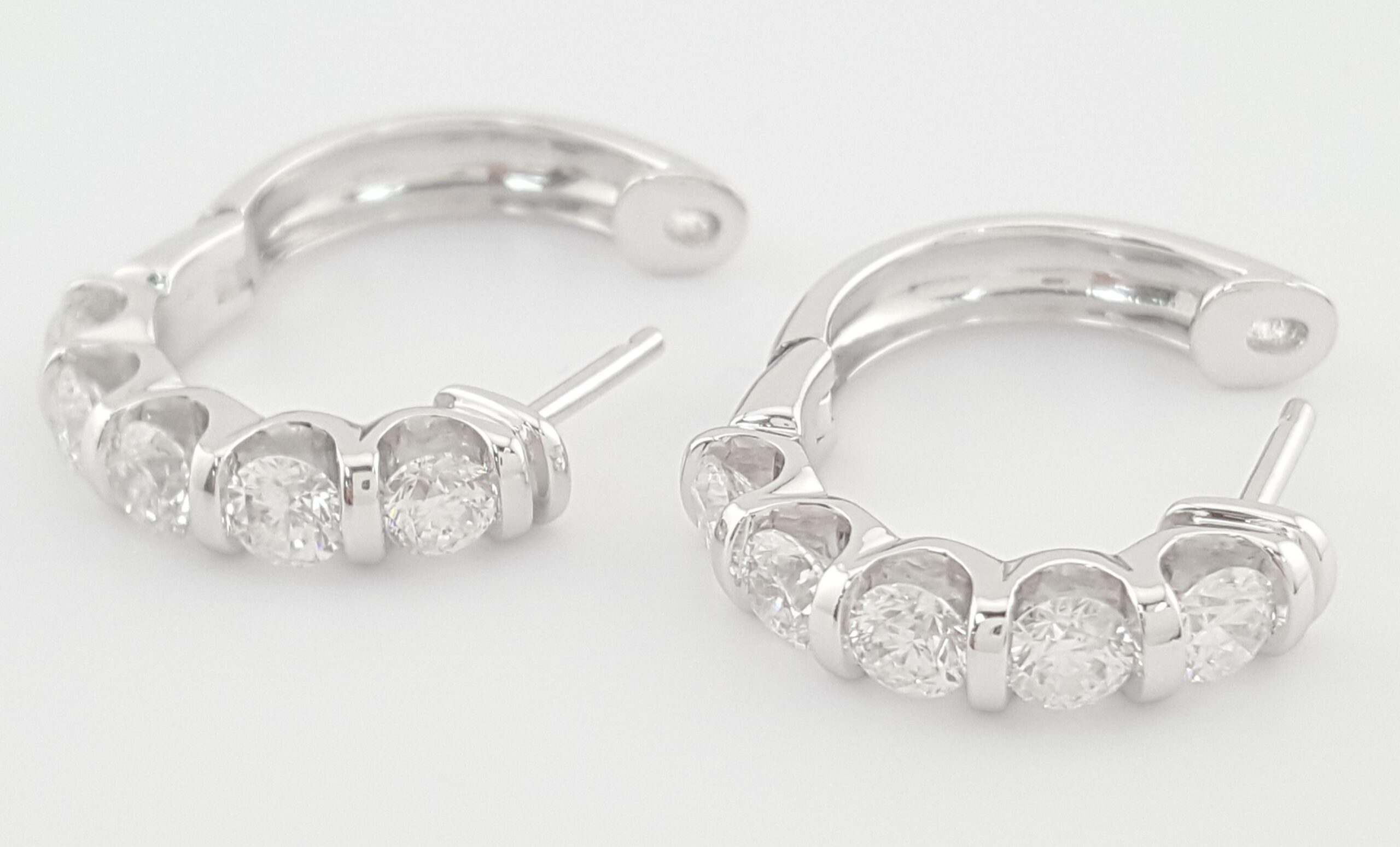 Round Diamond Hoop Earrings 2 ct 14k White Gold 19.5 mm 7.5 Grams