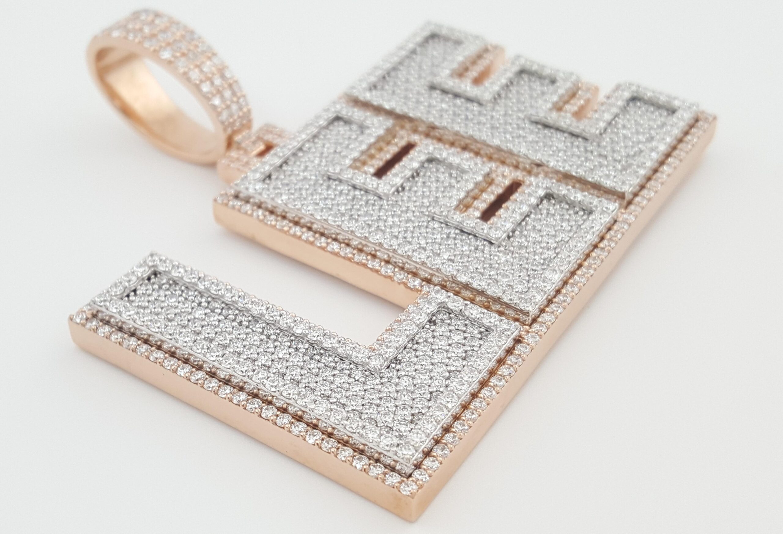 Diamond Lee Pendant 14.89 ct 75 Grams 2.65" 10k Rose & White Gold