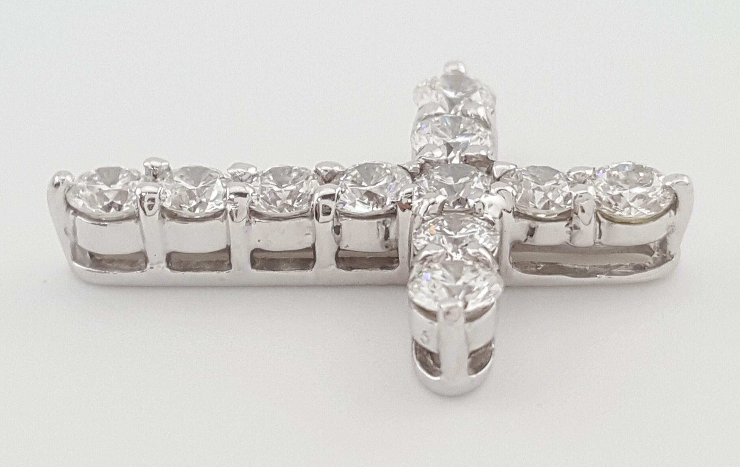 Round Brilliant Cut Diamond Cross Pendant 1 ct Platinum 21.4 mm 2.6 Grams $3,495