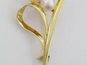 Vintage Mikimoto 18k Yellow Gold Leaf Akoya Pearl Pin Brooch 6.5 Grams