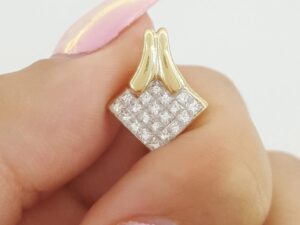 14K Yellow Gold Princess Cut Diamond Invisible Set Pendant 0.5 ct 16.3 mm