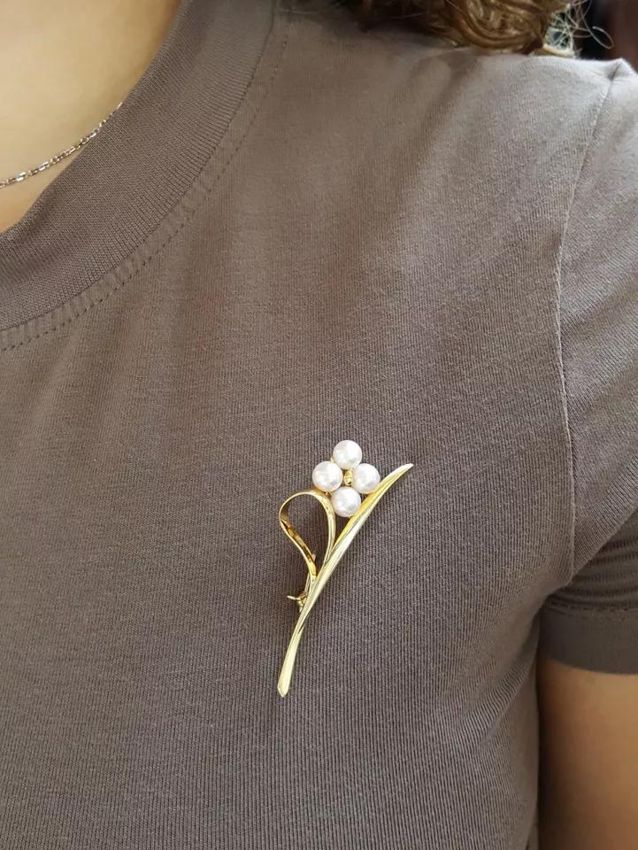 Vintage Mikimoto 18k Yellow Gold Leaf Akoya Pearl Pin Brooch 6.5 Grams